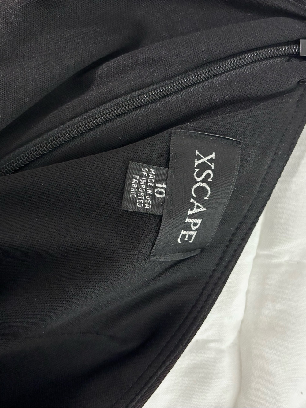 Xscape 10 formal black evening gown - Picture 9 of 12